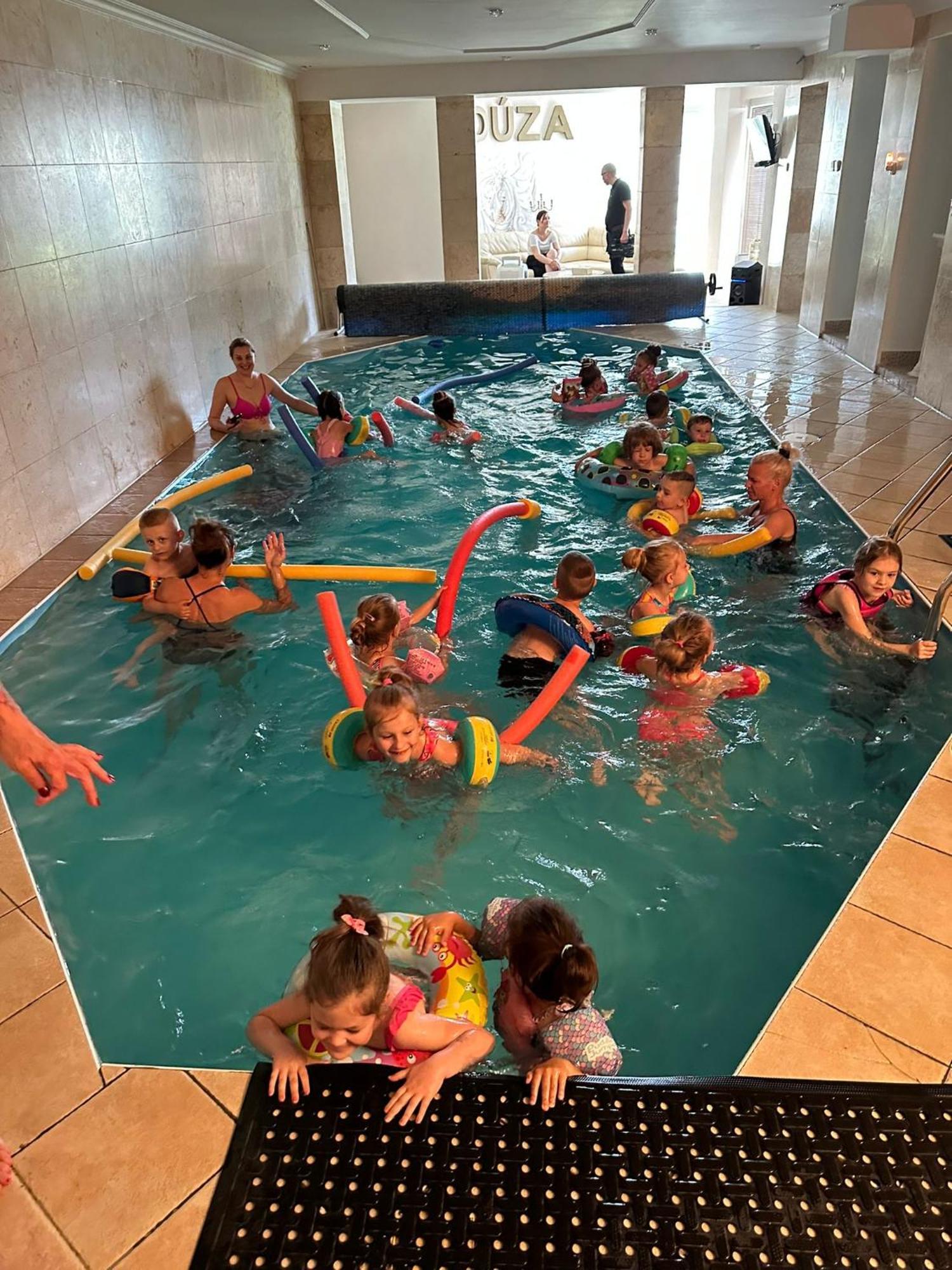 Meduza Wellness Spa S Ubytovanim هلوهوفيتس المظهر الخارجي الصورة
