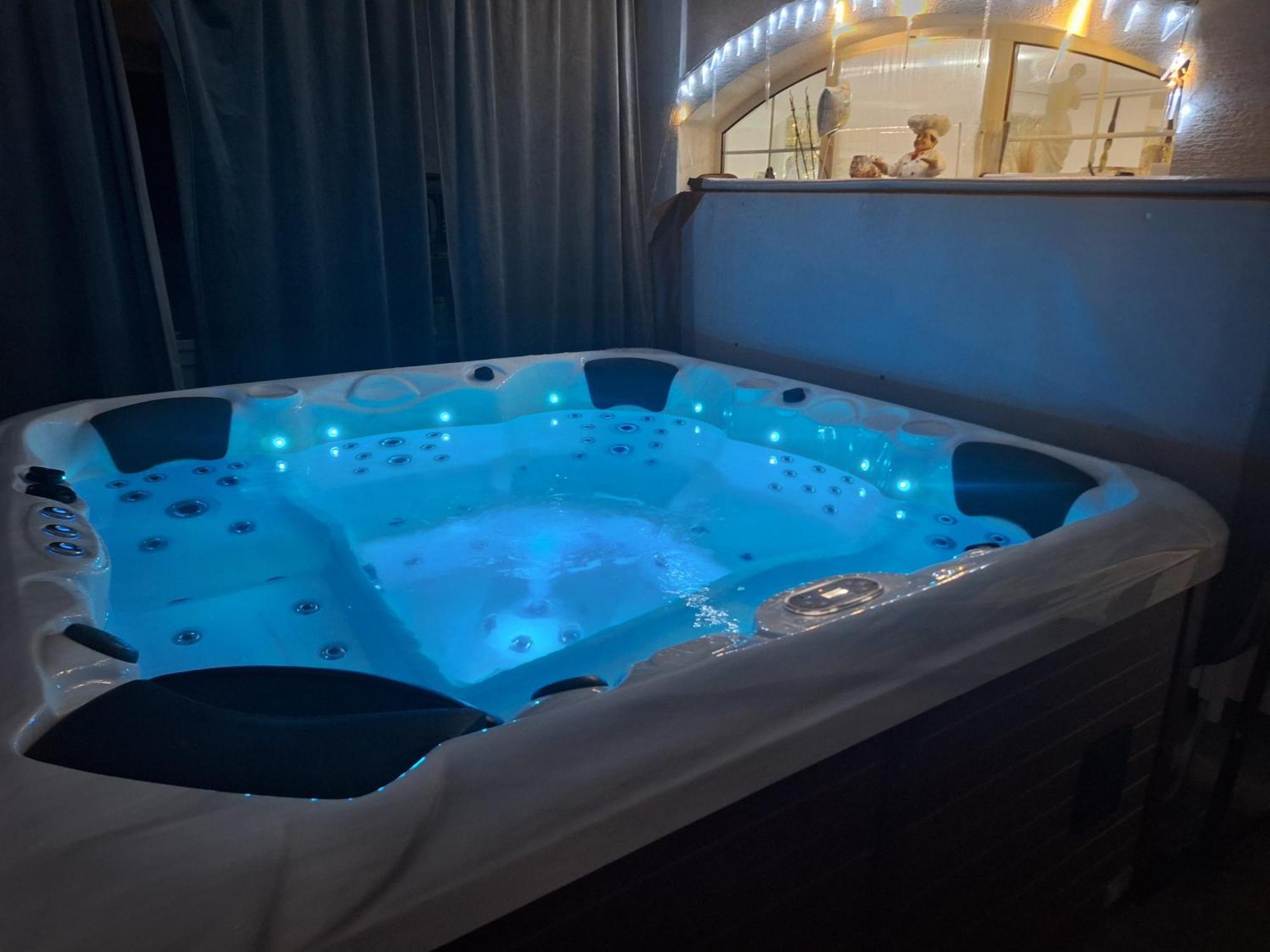 Meduza Wellness Spa S Ubytovanim هلوهوفيتس المظهر الخارجي الصورة