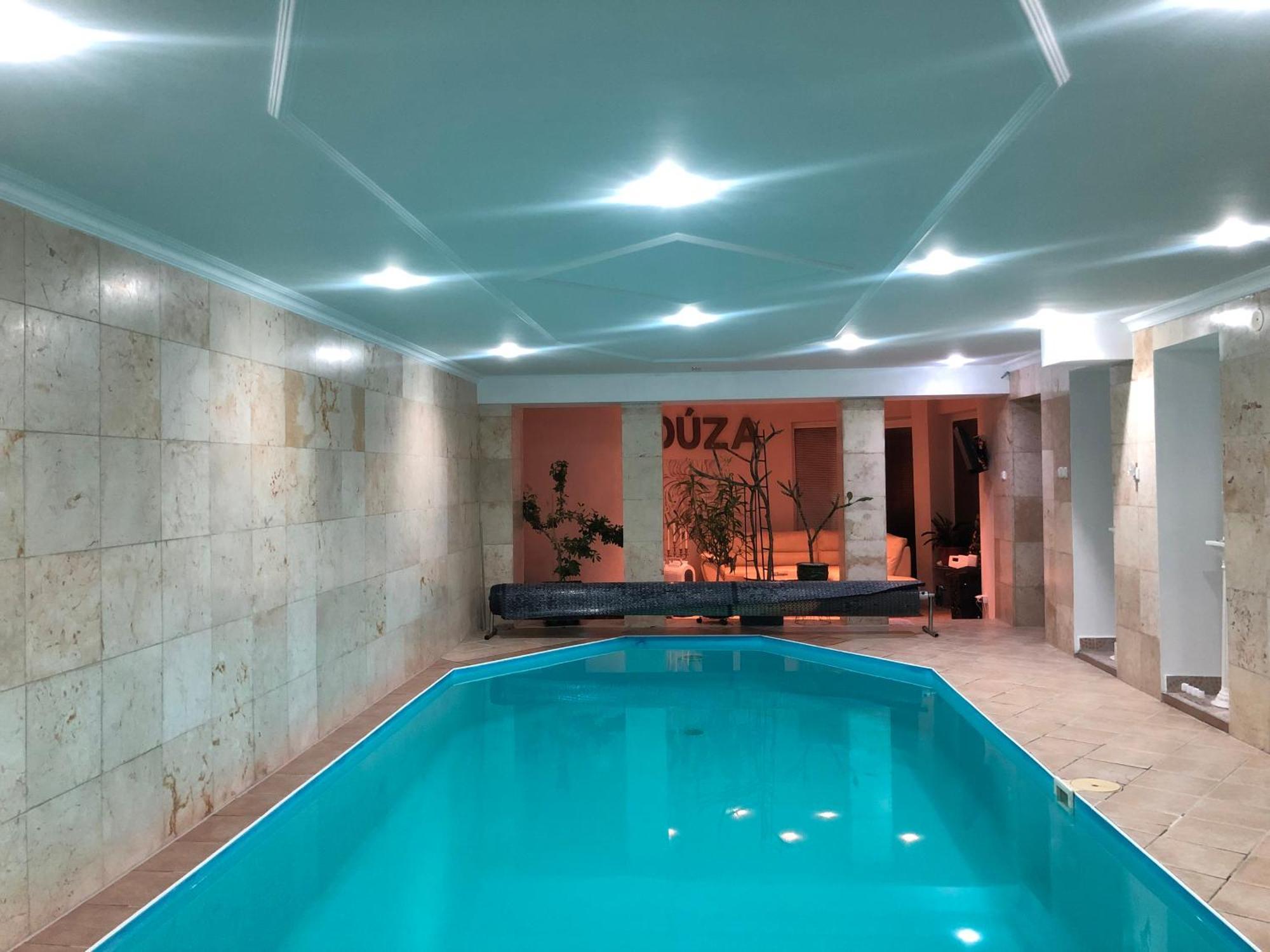 Meduza Wellness Spa S Ubytovanim هلوهوفيتس المظهر الخارجي الصورة